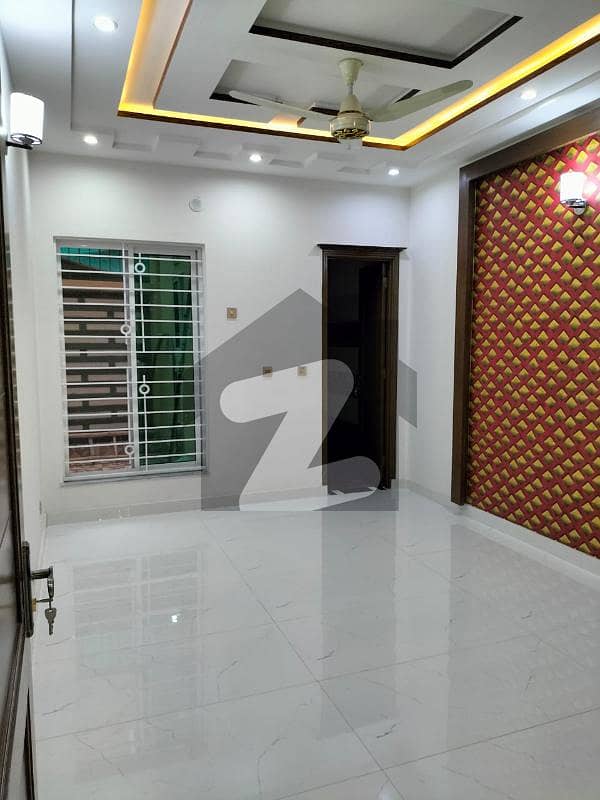 5 Marla House For Sale In Eden Boulevard Main College Road Lahore