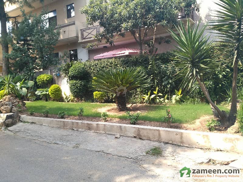 Beautiful Duplex House For Rent