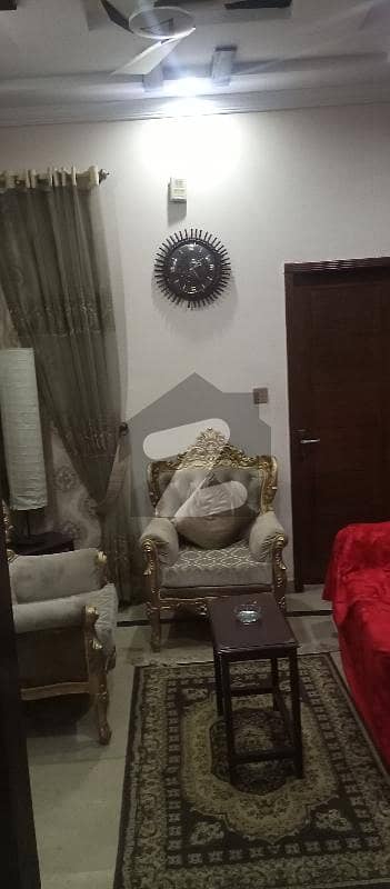 ماڈل ٹاؤن لِنک روڈ ماڈل ٹاؤن لاہور میں 4 کمروں کا 5 مرلہ مکان 1.95 کروڑ میں برائے فروخت۔
