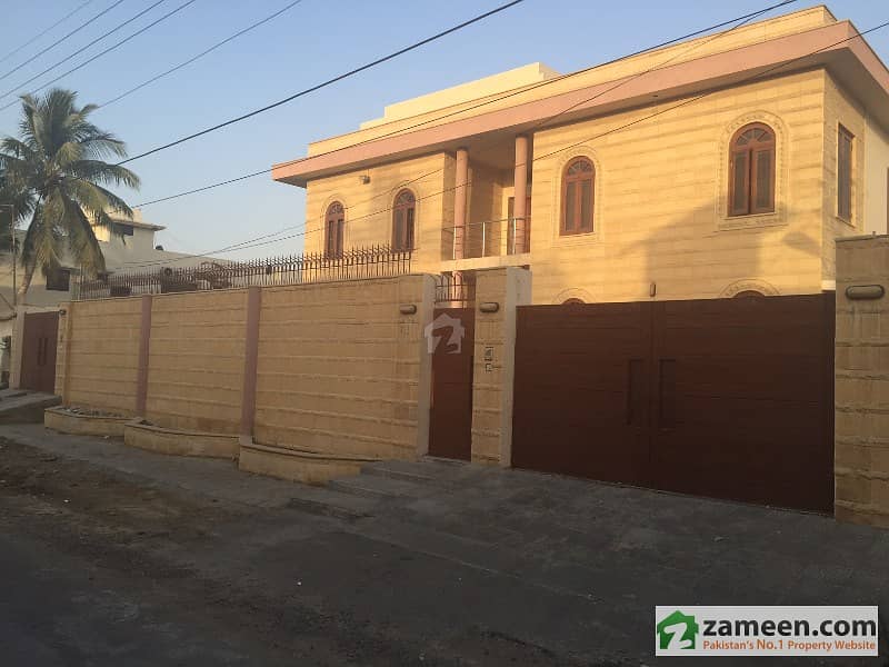 1000 Sq. Yard Bungalow For Sale
