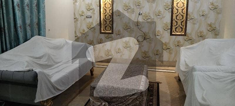 شاہ جمال لاہور میں 7 کمروں کا 8 مرلہ مکان 3.5 کروڑ میں برائے فروخت۔