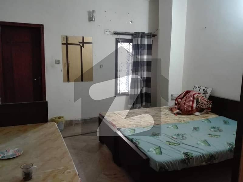 علامہ اقبال ٹاؤن لاہور میں 3 کمروں کا 5 مرلہ فلیٹ 1.65 کروڑ میں برائے فروخت۔