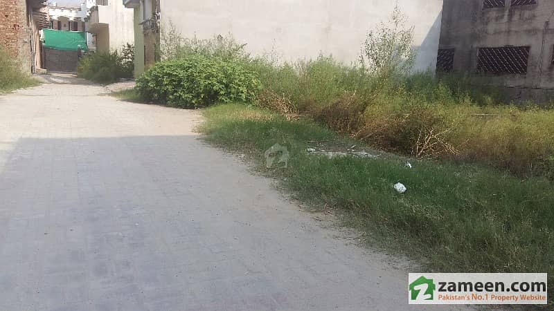 9 Marla Plot In Toheed Town For Sale