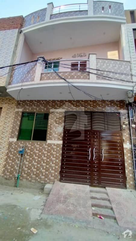 کینال بینک ہاؤسنگ سکیم لاہور میں 3 کمروں کا 4 مرلہ مکان 1.25 کروڑ میں برائے فروخت۔