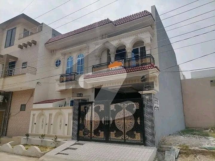 House In Khayaban-e-Naveed Sized 5 Marla Is Available