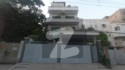 You Can Find A Gorgeous Building For sale In Data Ganj Bakhsh Town