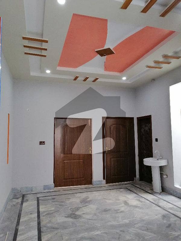 ملک پور فیصل آباد میں 2 کمروں کا 3 مرلہ مکان 70 لاکھ میں برائے فروخت۔