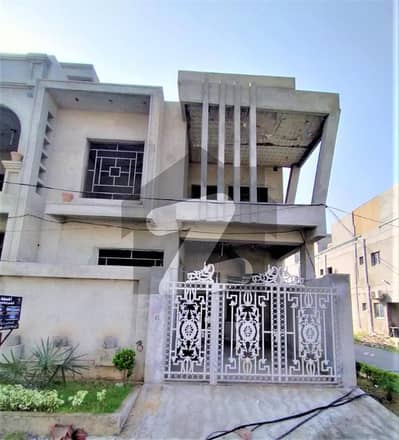 5 Marla Corner House For Sale In Regal City Sheikhupura