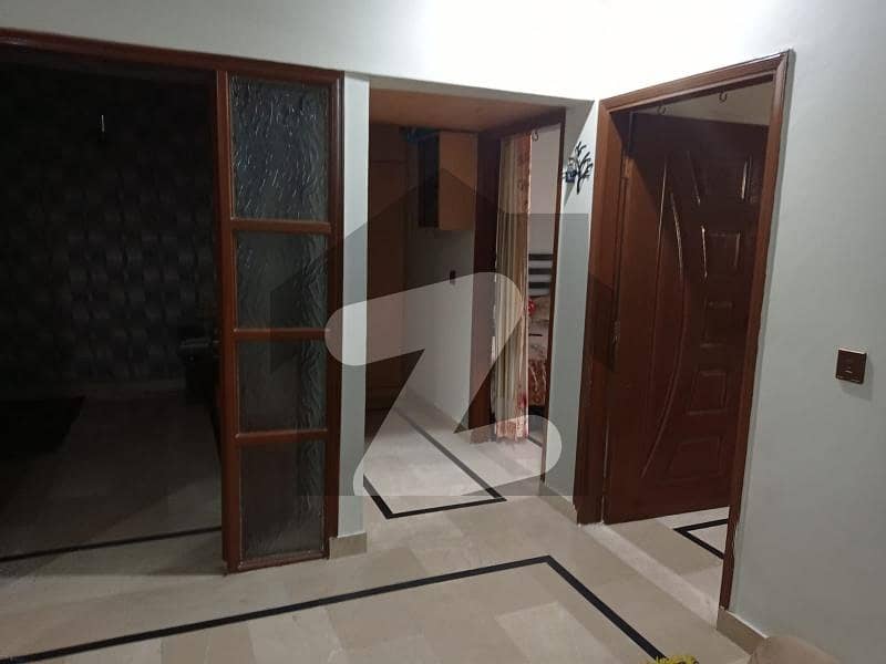 ایم اے جناح روڈ کراچی میں 2 کمروں کا 4 مرلہ فلیٹ 1.05 کروڑ میں برائے فروخت۔