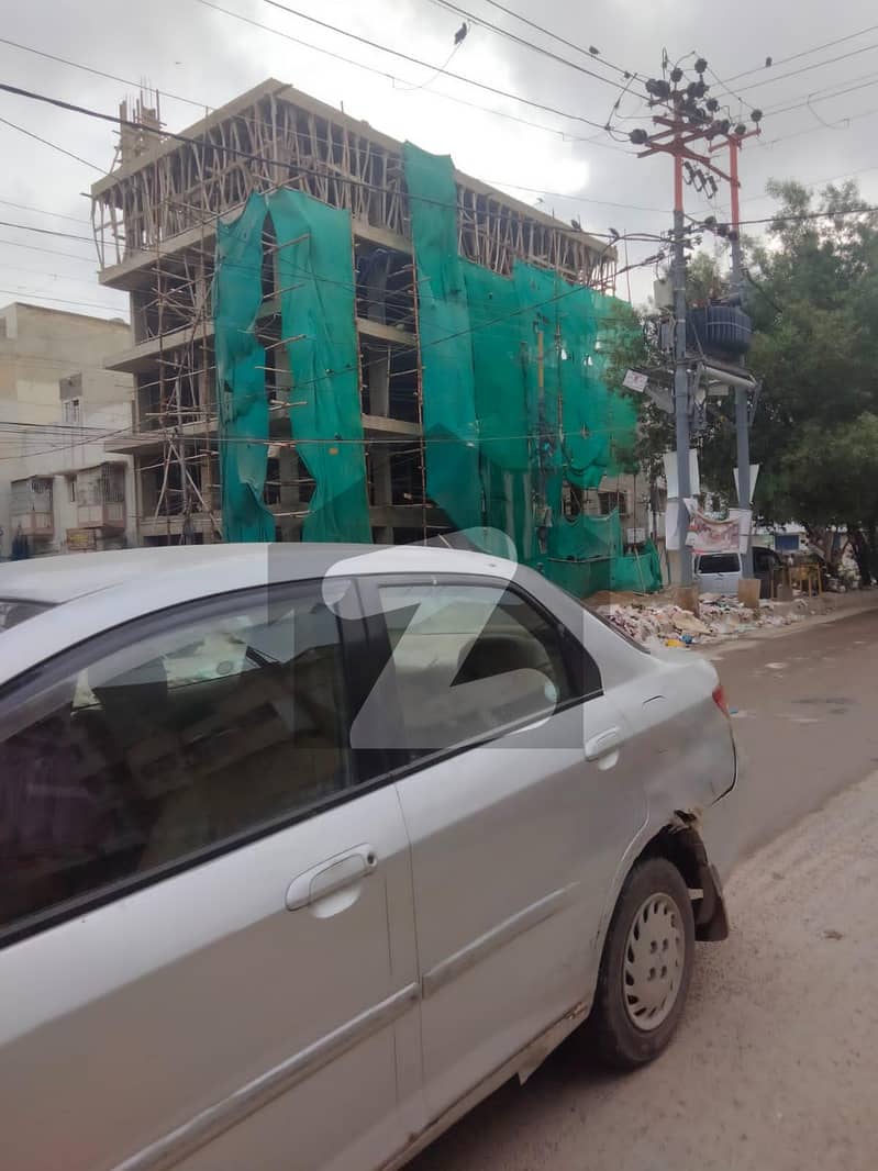 علامہ اقبال روڈ پی ای سی ایچ ایس جمشید ٹاؤن کراچی میں 8 مرلہ عمارت 44 کروڑ میں برائے فروخت۔