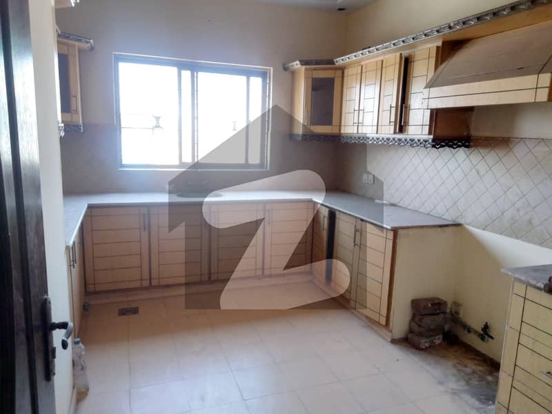 In Pcsir Staff Colony 2700 Square Feet House For Sale