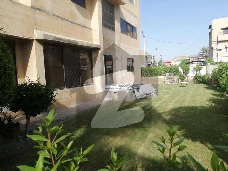 Well Maintained 3 Bedroom 3000 Square Feet Apartment With Extra Land And Back Yard At Most Desirable Project Known As Sea View Apartments Located At Dha Phase 5 Is Available For Sale