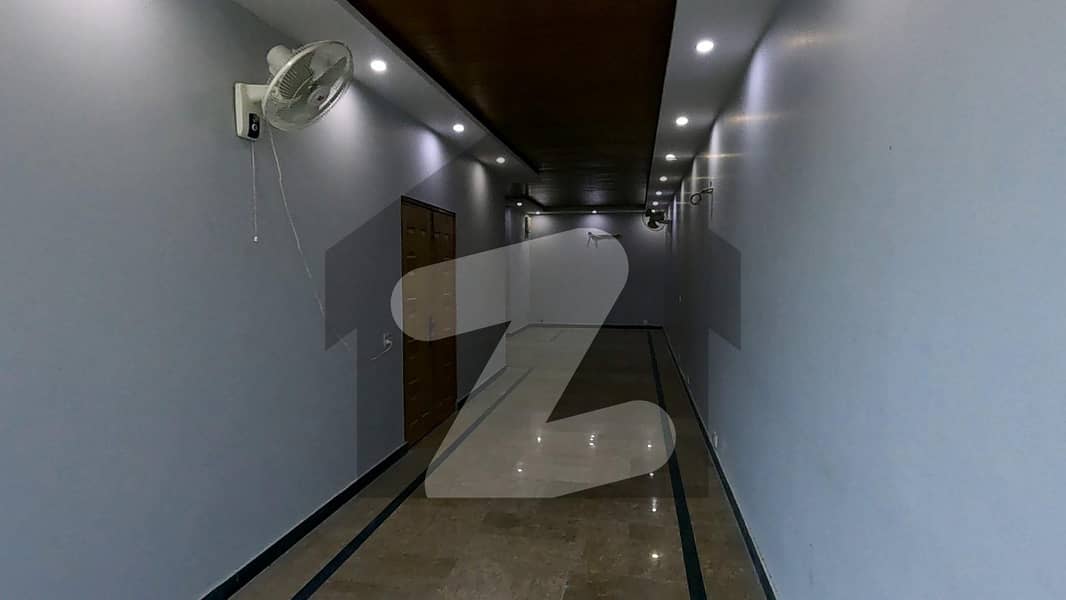 Ground Basement Manzamine And 1st Floor In Paragon City - Broadway