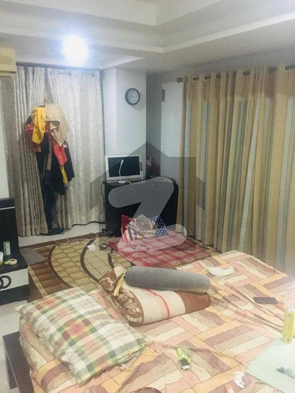 لینیر کمرشل سینٹر بحریہ ٹاؤن راولپنڈی راولپنڈی میں 1 کمرے کا 3 مرلہ فلیٹ 40 لاکھ میں برائے فروخت۔