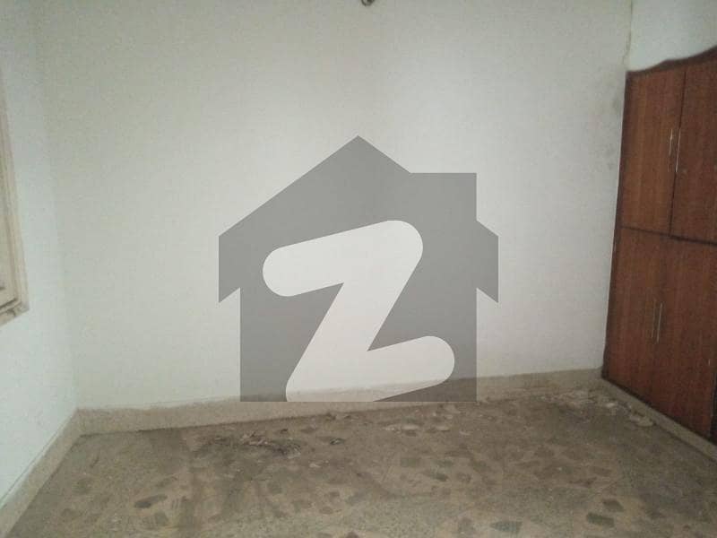 120 Sq Yards Double Storey House 6 Rooms Commercial Is Available For Rent
