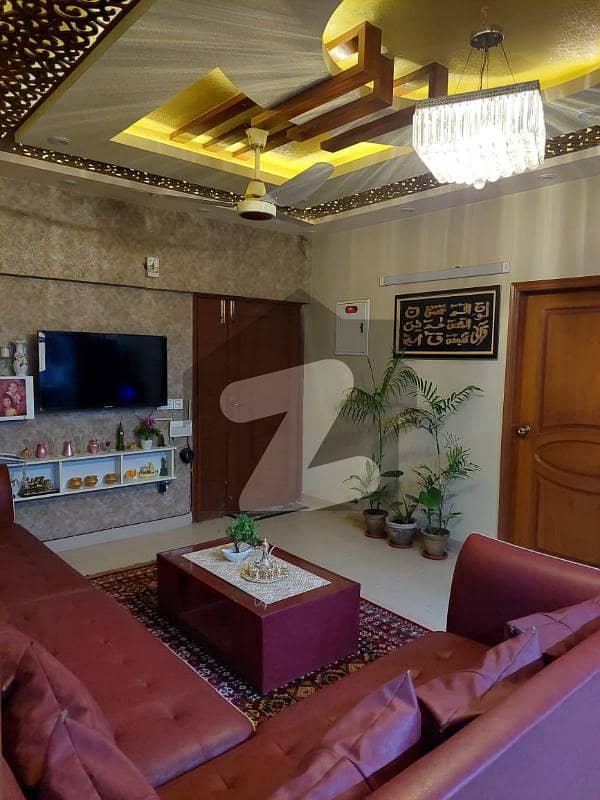 یاسین آباد گلبرگ ٹاؤن کراچی میں 3 کمروں کا 7 مرلہ فلیٹ 1.9 کروڑ میں برائے فروخت۔