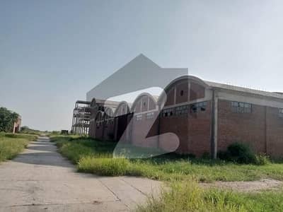 Vip Warehouse 200000 Covered Area Available For Rent On Sheikhupura Road