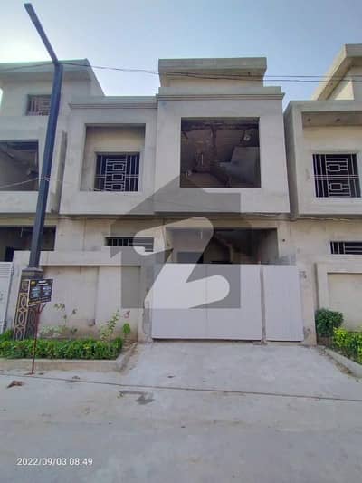 ریگل سٹی شیخوپورہ میں 4 کمروں کا 5 مرلہ مکان 1.3 کروڑ میں برائے فروخت۔