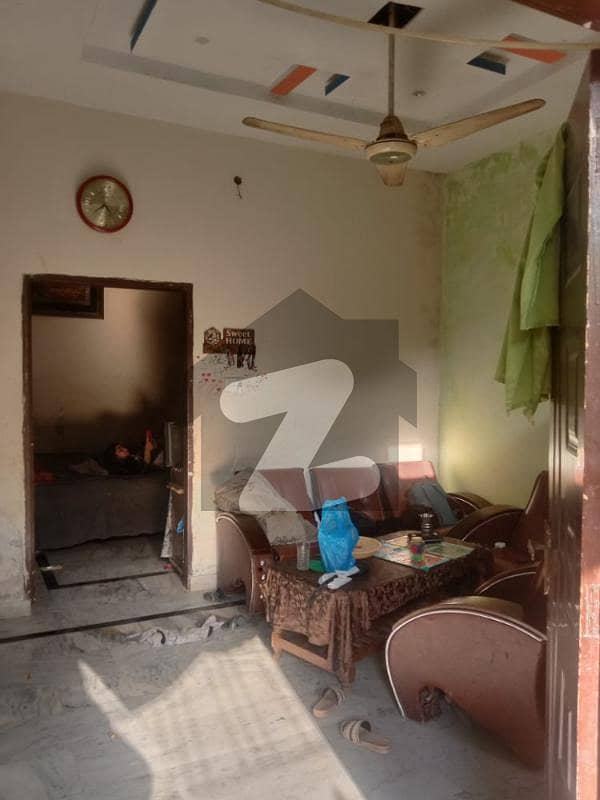 آصف ٹاؤن لاہور میں 2 کمروں کا 2 مرلہ مکان 33 لاکھ میں برائے فروخت۔
