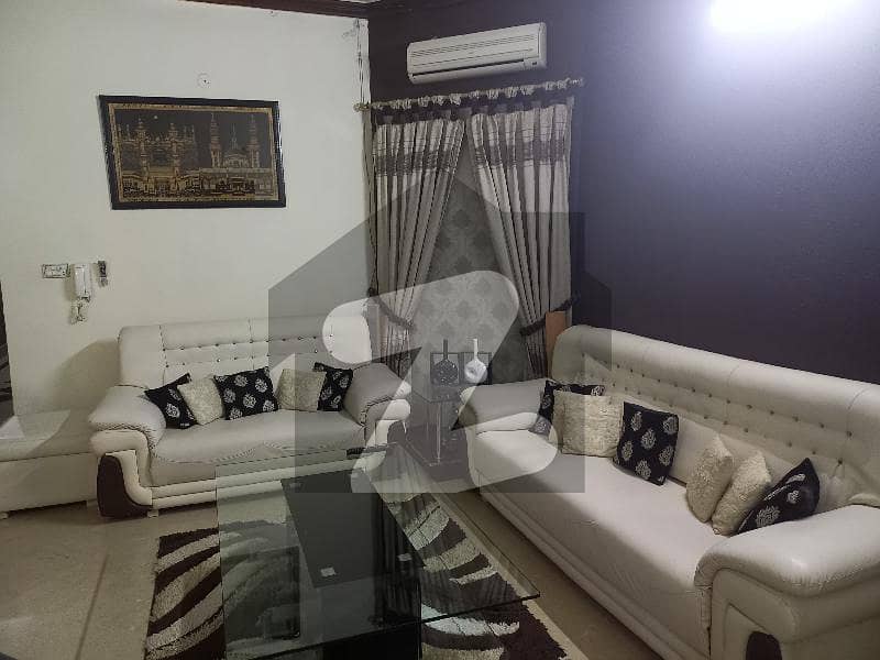 کینال روڈ فیصل آباد میں 4 کمروں کا 10 مرلہ مکان 2.75 کروڑ میں برائے فروخت۔