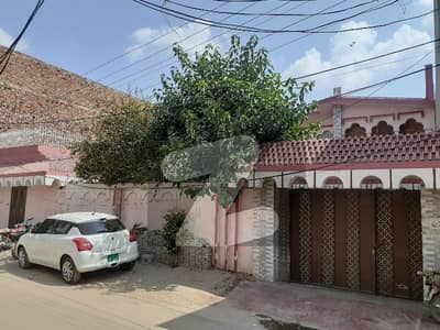 Semi Commercial 1 kanal house At Multan Cantt