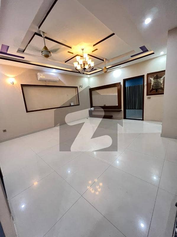 10 Marla House Available For Rent Shaheen Block Bahria Town Lahore
