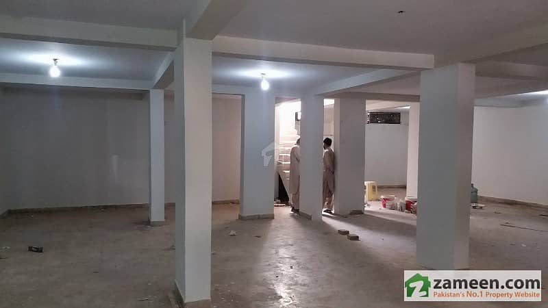 Basement For Rent     In    Jami Commercial Area