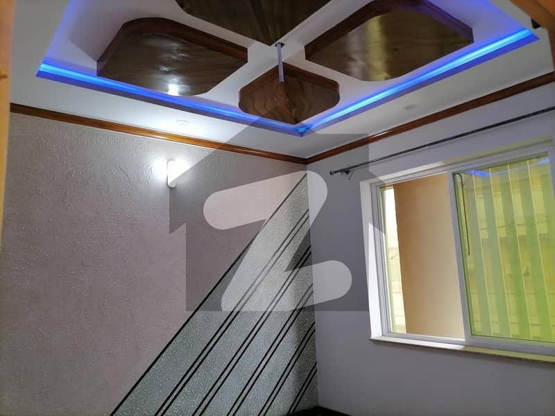 In Hayatabad Phase 1 - D3 House For sale Sized 5 Marla