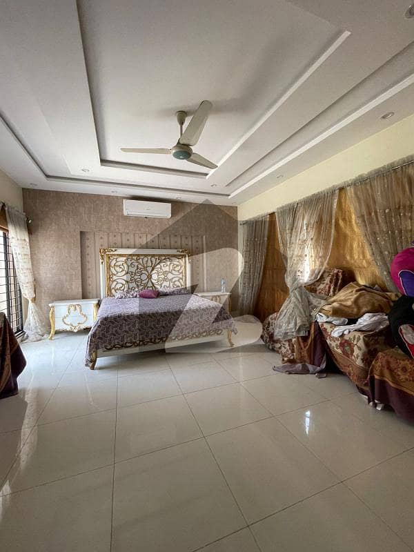 ڈی ایچ اے فیز 2 ڈیفنس (ڈی ایچ اے) لاہور میں 5 کمروں کا 1 کنال مکان 2.7 لاکھ میں کرایہ پر دستیاب ہے۔