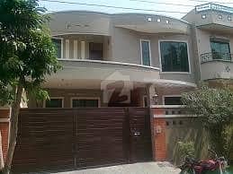 Bahria Town  10 Marla House Available For Rent