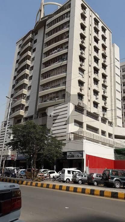 خالد بِن ولید روڈ کراچی میں 4 کمروں کا 10 مرلہ فلیٹ 4.6 کروڑ میں برائے فروخت۔