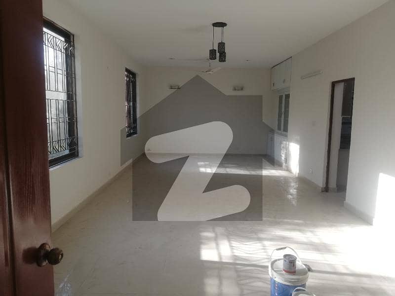 Beautiful Location 1 Kanal DOUBLE UNIT FulL House Is Available For Rent In Dha Phase 2