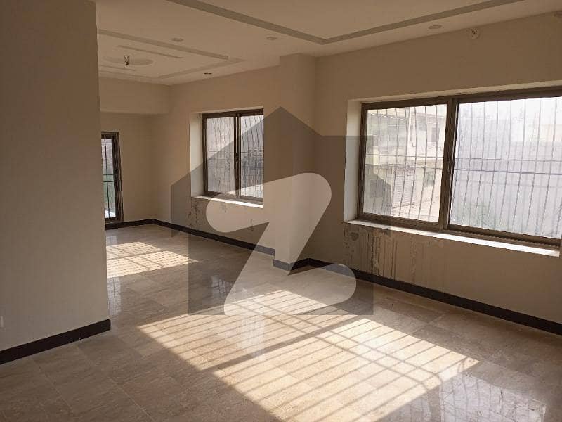 کوری روڈ اسلام آباد میں 4 کمروں کا 4 مرلہ مکان 95 لاکھ میں برائے فروخت۔