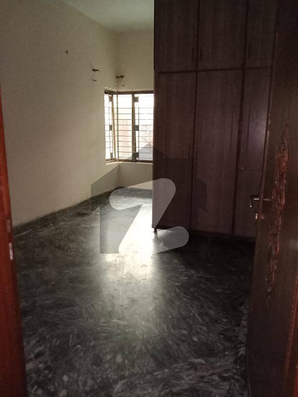 10 Marla Lower Portion Proper Accommodation Marble Floor In Umar Block Allama Iqbal Town Lahore