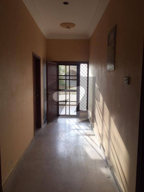 400 SqYd Portion for RENT, 4 BED Lounge for RENT