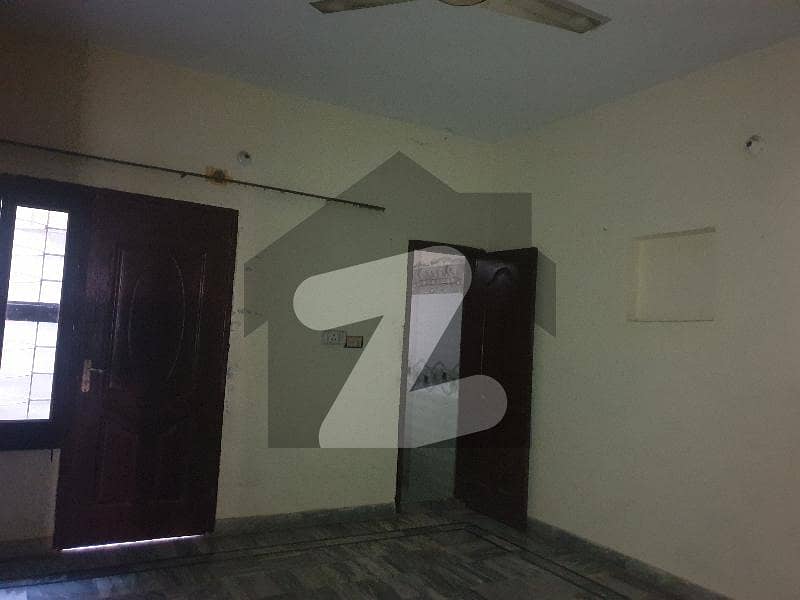 2250 Square Feet Spacious House Is Available In Gulshan Abad For Rent