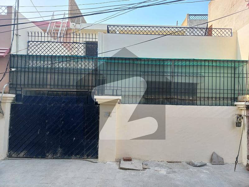 صفورا گوٹھ گلستانِ جوہر کراچی میں 3 کمروں کا 5 مرلہ مکان 1.8 کروڑ میں برائے فروخت۔