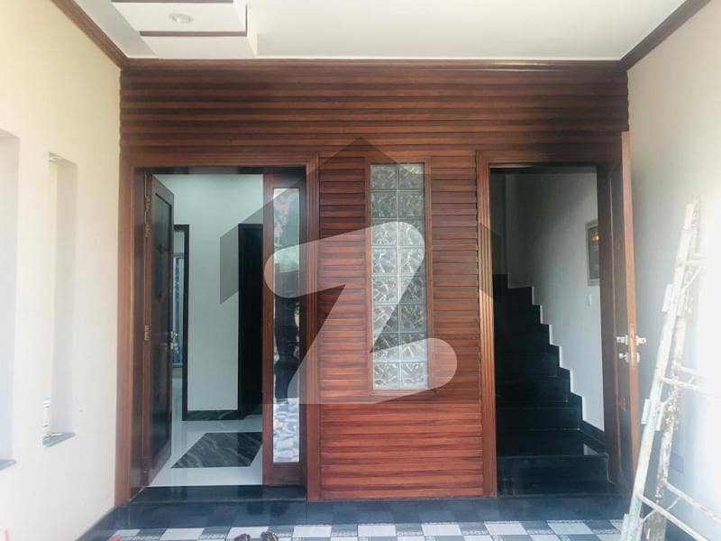House Available In Pgechs Phase 1 In Lahore