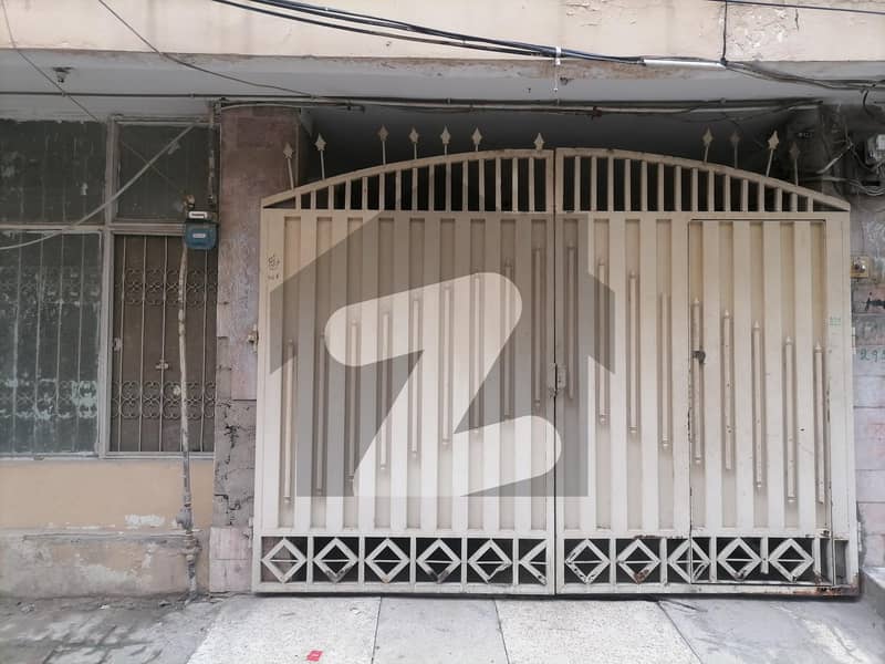 Highly-Desirable Lower Portion Available In Allama Iqbal Town - Satluj Block For rent
