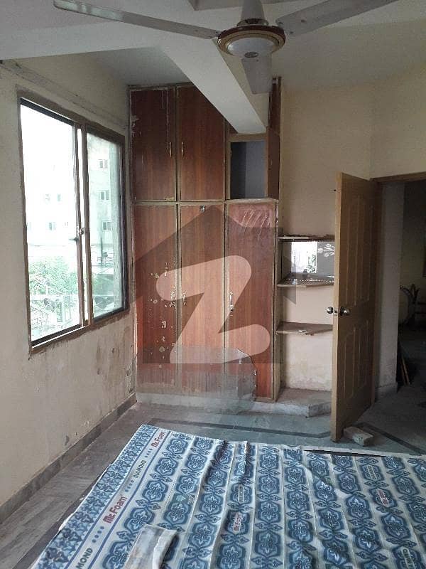 سوان گارڈن ۔ بلاک بی سوان گارڈن اسلام آباد میں 2 کمروں کا 3 مرلہ فلیٹ 34 لاکھ میں برائے فروخت۔