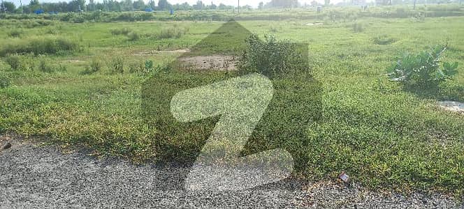 32 kanal plot on GT road  shakhupura  to  faisalabad  Road  attach with sapphire  mill