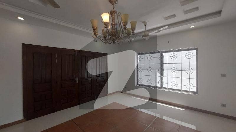 1 Kanal House Available For Sale Bahria Town Phase 4