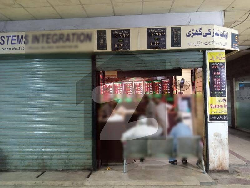 مال روڈ لاہور میں 1 مرلہ دکان 1.35 کروڑ میں برائے فروخت۔