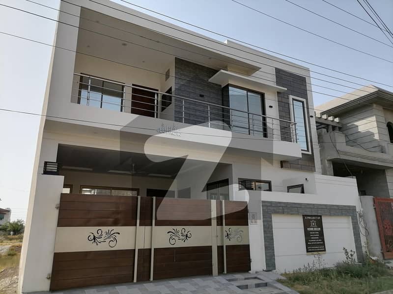 House For sale In Rs. 26,500,000