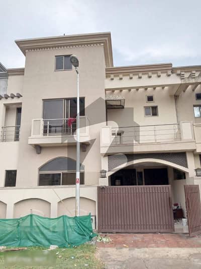 Bahria Town, Phase 8, Safari Valley 7 Marla Double Unit Designer House, Gas Installed Outclass Location Park Face Near To Masjid Park School And Commercial Area