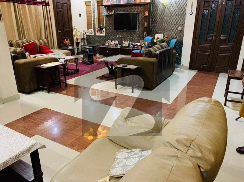 1 Kanal House Available For Sale In E-11 3 Multi