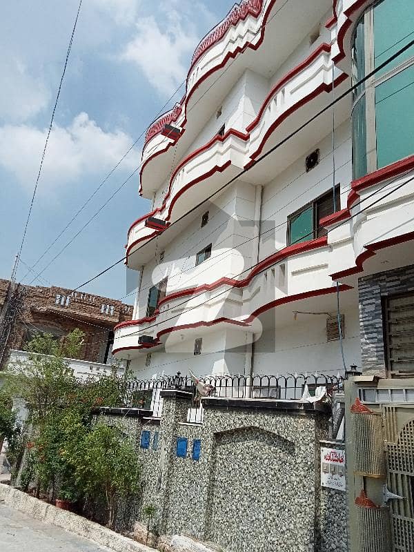 تارامری اسلام آباد میں 10 کمروں کا 10 مرلہ مکان 4 کروڑ میں برائے فروخت۔
