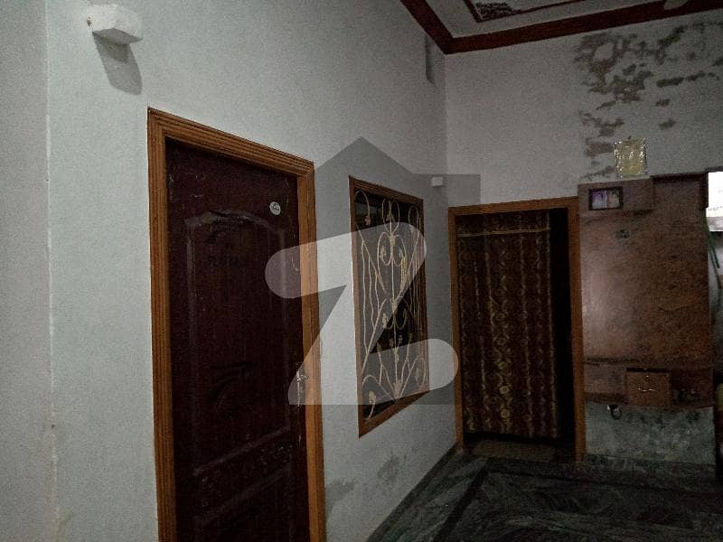 منان ٹاؤن فیصل آباد میں 3 کمروں کا 5 مرلہ مکان 57 لاکھ میں برائے فروخت۔