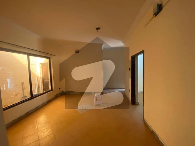 House Sized 6 Marla Is Available For Rent In New Lalazar