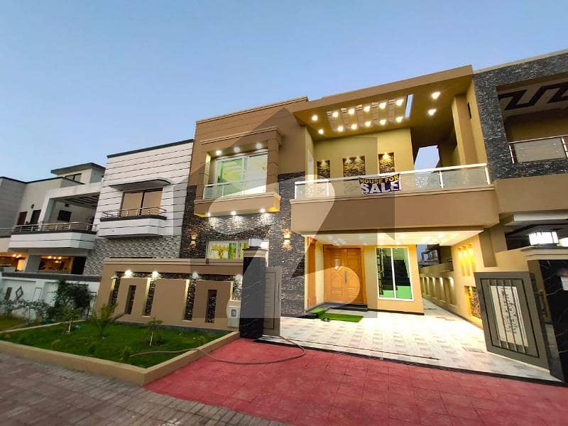 بحریہ ٹاؤن راولپنڈی راولپنڈی میں 6 کمروں کا 7 مرلہ مکان 2.5 کروڑ میں برائے فروخت۔